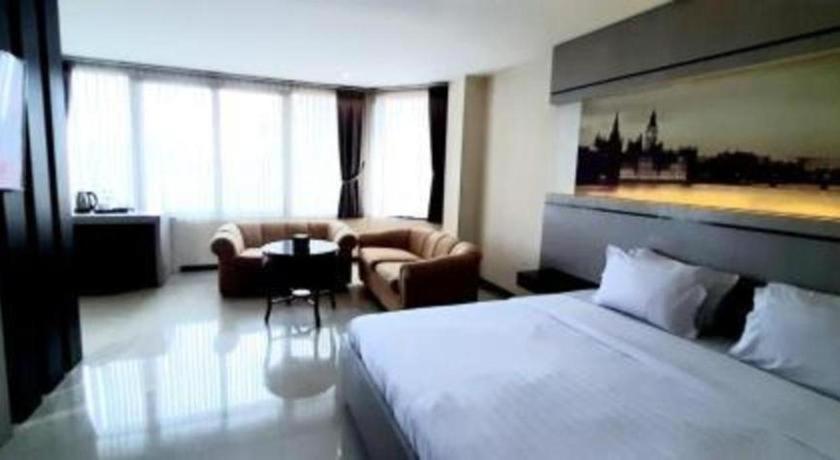 Alexander Hotel Tegal Exterior foto