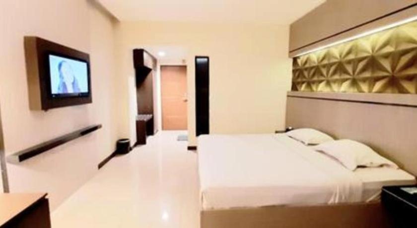 Alexander Hotel Tegal Exterior foto